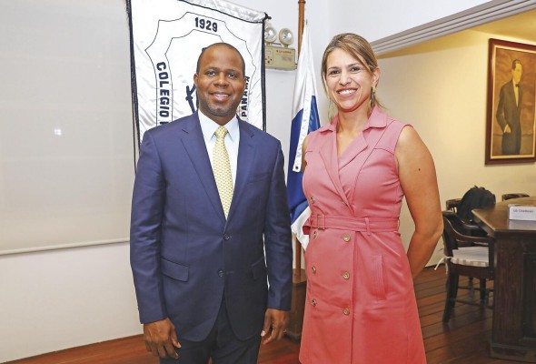 Julio Macías y Helga Landau
