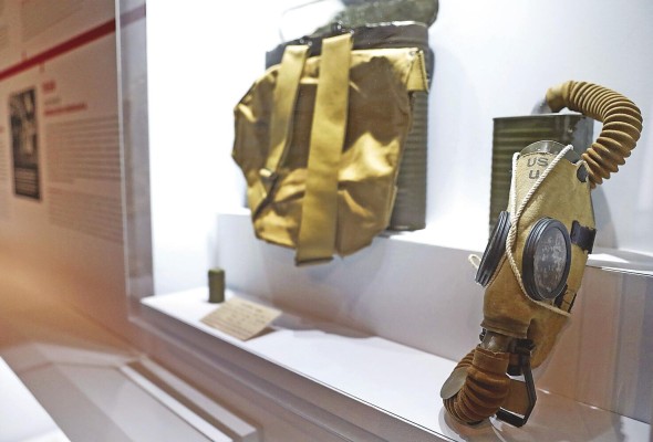 Las máscaras de gas y misiles fueron donadas y datan de la Segunda Guerra Mundial.