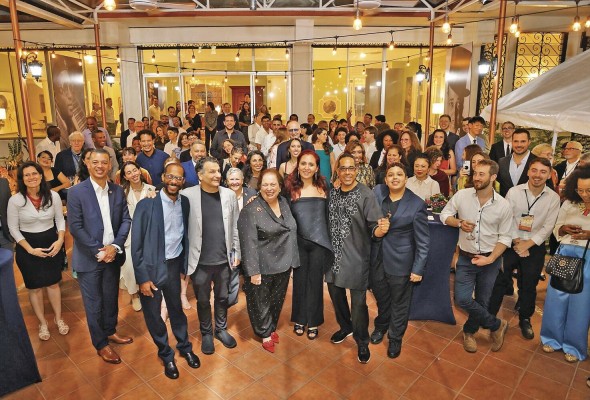 Los asistentes disfrutaron de presentaciones de 'jazz' por parte de invitados especiales.
