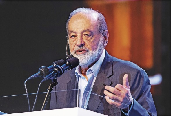 Carlos Slim, durante su participación en 'México siglo XXI: Brillemos por México', este viernes.