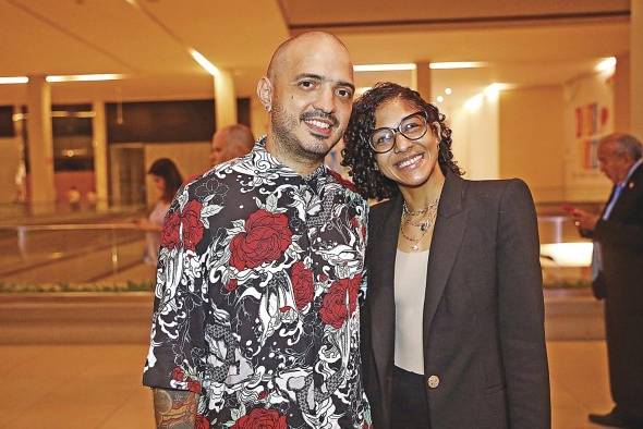 Oswaldo Abreu, Carla Lozano