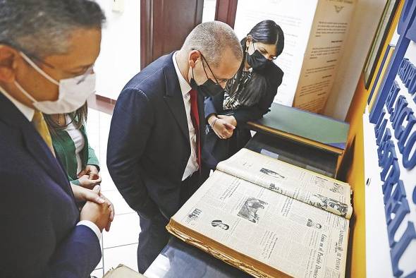 El embajador de Isarel en Panamá visita GESE..