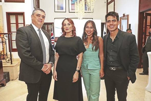 Fabio Robledo, Giulana Venutolo, Gabriela de Obarrio, Paul Alba