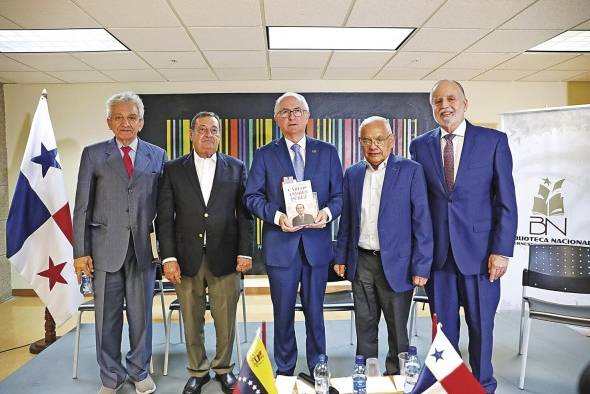 Marcel Salamín, Omar Jaén Suárez, Antonio Ledezma, José Blandón y Willy Cochez