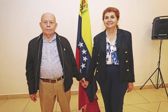 Roberto Díaz Herrera y Maigualida de Díaz