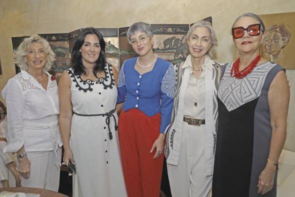 Patrizia Pagan de Paganis, Nadine Edde, Debbie Kuzniecky, Marisa Midolo y Marie Claire Fontaine