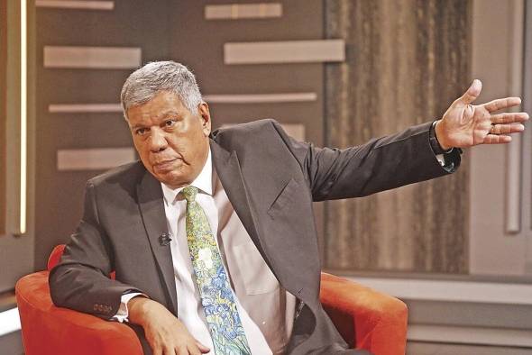 Felipe Argote: 'Precandidatos presidenciales evaden hacer planteamientos que les quiten votos'