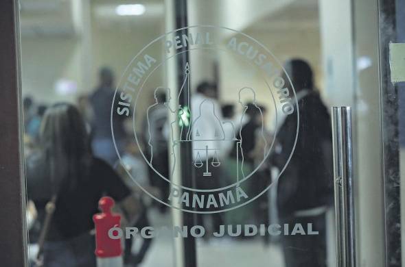 El juicio oral por la explosión en el PH Costamare empezó el lunes 6 de marzo de 2023, y probablemente se extienda por dos semanas.
