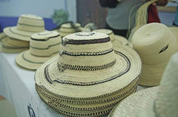 El sombrero pintao es uno de los elementos representativos de la cultura nacional.
