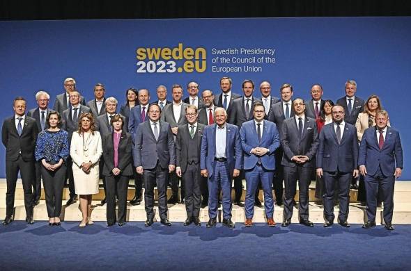 Foto de la reunión de los ministros de Exteriores de la UE, ayer, en Estocolmo.