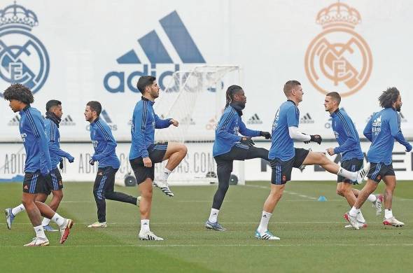 El Real Madrid entrena para preparar su partido de dieciseisavos de final de la Copa del Rey de fútbol contra el Alcoyano.