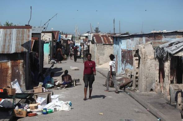 Frente a la inseguridad y pobreza, migrar de la isla se ha convertido en una de las pocas puertas de salida de la gente ante la desesperada situación humanitaria que vive el país
