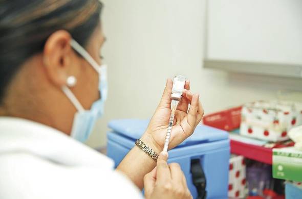 El cáncer cervicouterino es una enfermedad prevenible mediante la aplicación de la vacuna disponible en Panamá, en sus dos dosis.