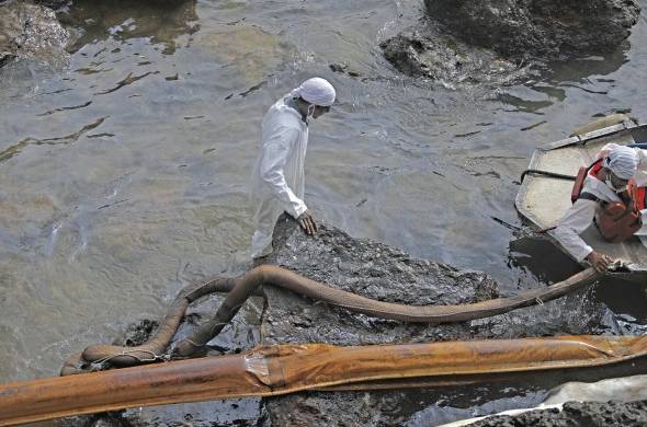 La semana pasada, áreas marino costeras de Taboga amanecieron contaminadas por una sustancia oleosa.