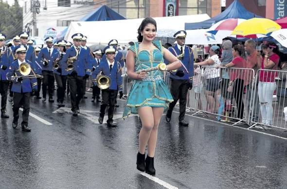 La lluvia no resultó un impedimento para los vistosos desfiles que tuvieron lugar en conmemoración del la Independencia de Panamá de España, este 28 de noviembre en La Chorrera.