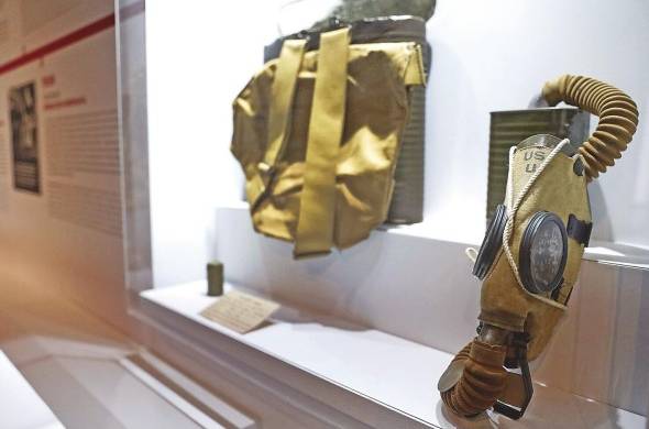 Las máscaras de gas y misiles fueron donadas y datan de la Segunda Guerra Mundial.