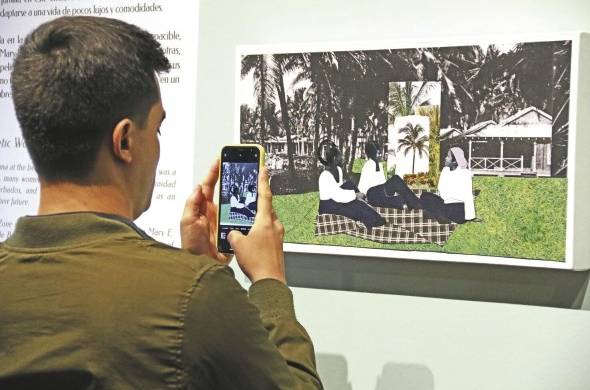 La artista panameña, Giana De Dier creó nueve 'collages' para intervenir una de las salas permanentes del Museo del Canal.