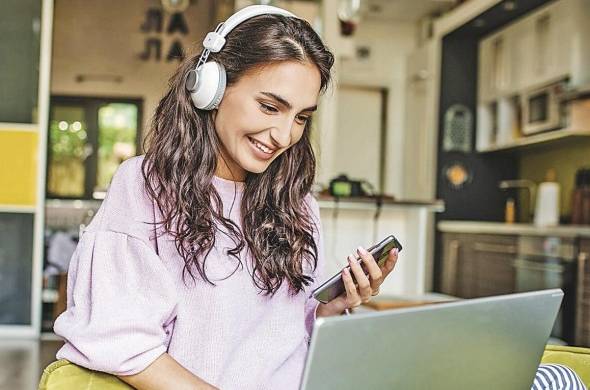 Plataformas como Spotify, Ivoox o iTunes Podcast permiten disfrutar de cientos de contenidos sobre salud mental gratuitamente.