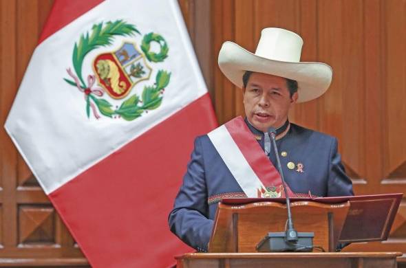 En su primer mensaje a la nación tras jurar al cargo, el presidente de Perú, Pedro Castillo