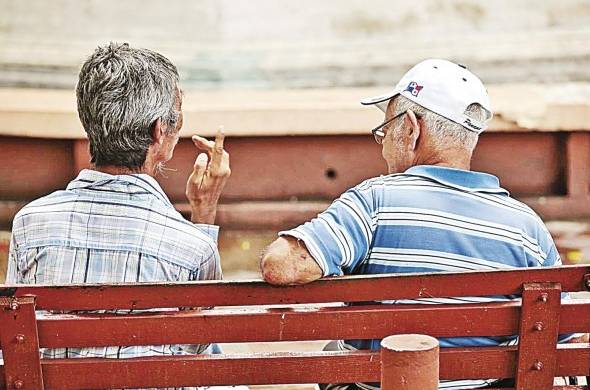 La población de personas mayores en Panamá no solo sufre por el abandono de sus seres queridos, existen otros problemas que los aquejan.
