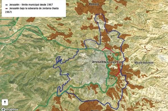 Mapa de Jerusalén: En junio de 1967, inmediatamente después de la ocupación de Cisjordania y la franja de Gaza, Israel anexó unas 7,000 hectáreas de tierra de Cisjordania a los límites municipales de Jerusalén. Sería este el territorio que sería unificado visualmente con la Vieja Jerusalén a partir del uso de la 'Piedra de Jerusalén'.