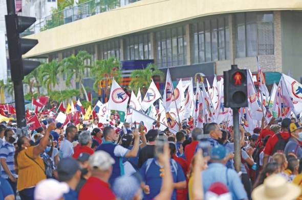 Manifestación de gremios magisteriales y sindicales el viernes 8de julio.