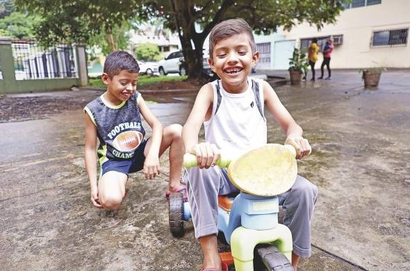 Dos de los tres hijos de la familia Peña han sido diagnósticos con enfermedades crónicas que requieren atención permanente, lo que les motivó a dejar su natal Venezuela.