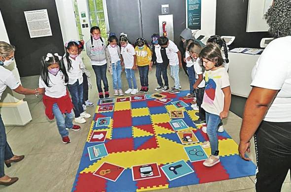 Niños participan de las dinámicas del programa