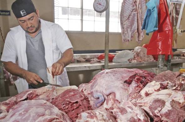 Con la medida se busca impulsar el consumo de carne bovina nacional.
