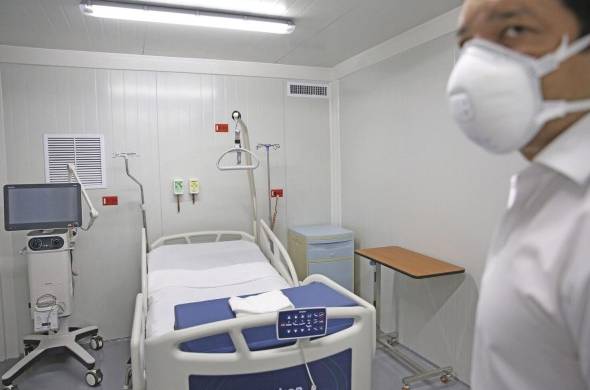 El hospital modular cuenta con 100 camas para atender a pacientes con covid-19.