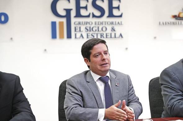 El ministro de Comercio e Industrias, Federico Alfaro, durante su visita al Grupo Editorial El Siglo y La Estrella de Panamá.