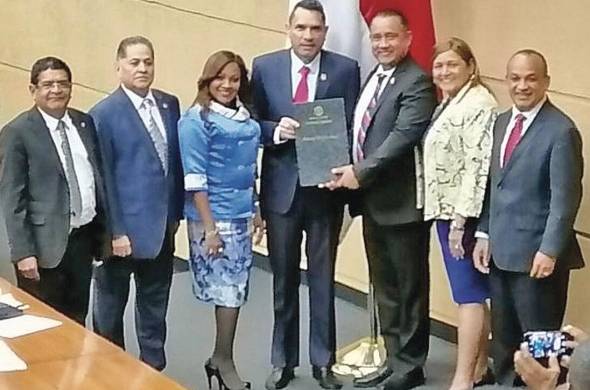 El proyecto de ley 59, que crea dos notarías en Panamá Oeste, fue aprobado este lunes en tercer debate.