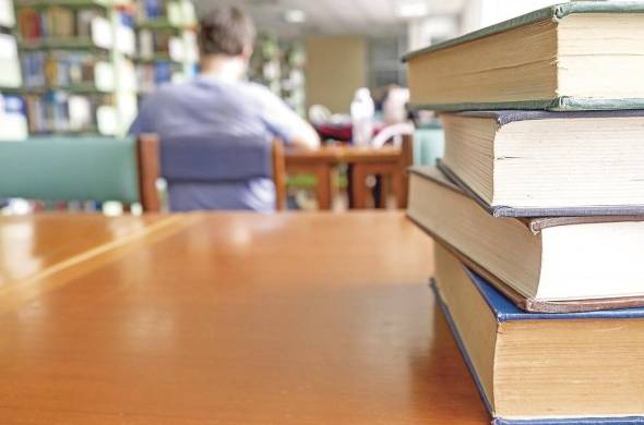 El anteproyecto de ley 180, presentado por el diputado Juan Diego Vásquez pretende establecer un marco jurídico para las bibliotecas públicas.