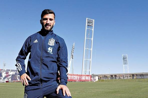 Gayà es un futbolista español que juega como defensa en el Valencia C. F.