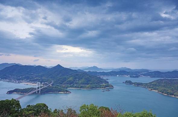 Puente Hakata Oshima