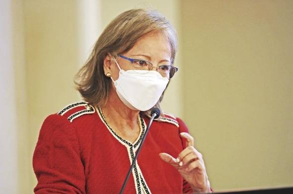 Secretaria Ejecutiva del Pacto Bicentenario “Cerrando Brechas”, Paulina Franceschi.