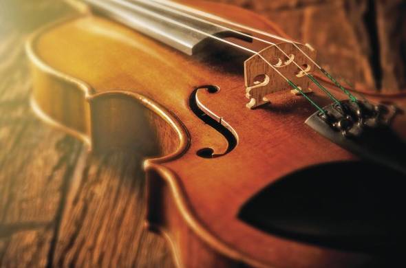 El violín era muy utilizado en el siglo XIX. Tanto así, que se llegaron a establecer talleres para reparar estos instrumentos.
