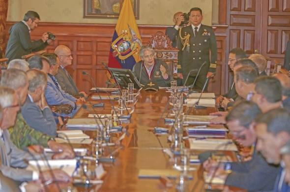 El presidente ecuatoriano Guillermo Lasso convocó el jueves al Consejo de Seguridad Pública y del Estado para tratar el tema de la violencia en el país.