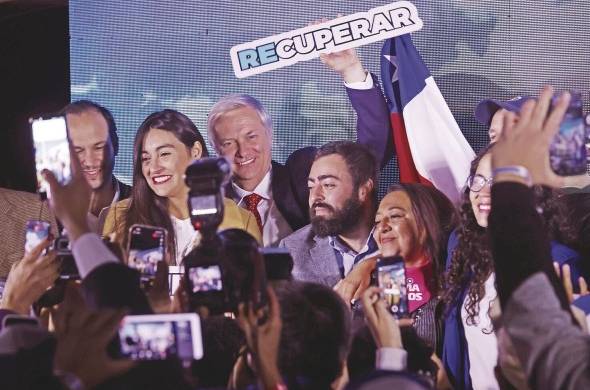 El líder del Partido Republicano de Chile, José Antonio Kast, tras conocer los resultados de las elecciones constituyentes, en Santiago de Chile.