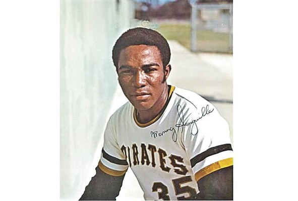 Sanguillén (Colón, Panamá, 21 de marzo de 1944) fue receptor en las Grandes Ligas de Béisbol.