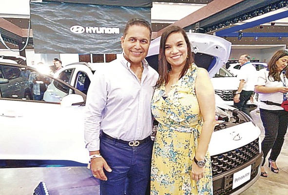 Álvaro Yanis y Joanna Solís