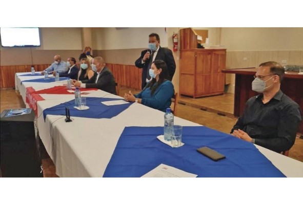 El Ministerio de Salud impuso una multa de $50,000 al partido y al restaurante en el que se sostuvo el encuentro.