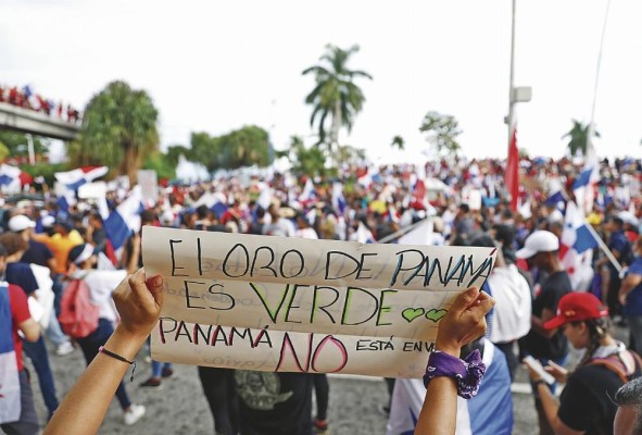 Los jóvenes se concentraron en la cinta costera para marchar hasta calle 50.