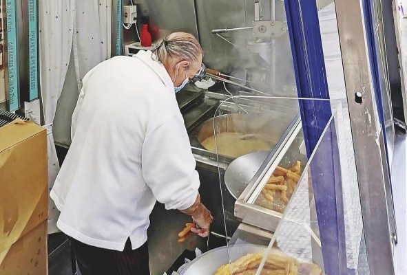 La jornada cotidiana brinda oportunidad de abrir el local dos veces al día.