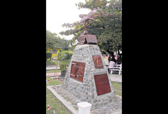 Monumento a la poetisa Diana Morán