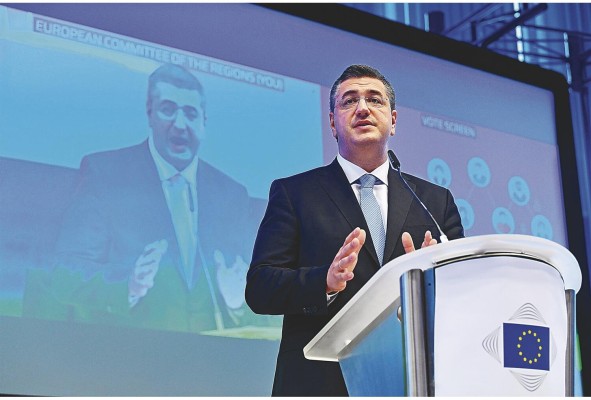 El presidente del Comité Europeo de las Regiones, Apostolos Tzitzikostas