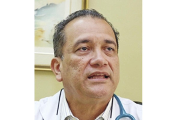 Domingo Moreno. Médico Es ginecólogo obstreta. Dirigente de la Comisión Médica Negociadora Nacional y miembro de la comisión de alto nivel que analiza la transformación de la salud pública.