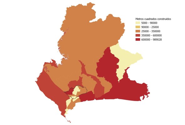 Mapa de metros cuadrados construidos según corregimientos: 2011-2019. De acuerdo con los datos de este censo de edificaciones, entre el período de 2011 hasta 2019, en los distritos de Panamá y San Miguelito se construyeron unos 6,314,740 metros cuadrados de edificaciones. El 61% de estas se construyó en la periferia de la ciudad de Panamá.