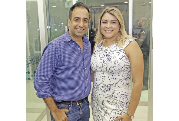 Vijay Sachani y Grisell García