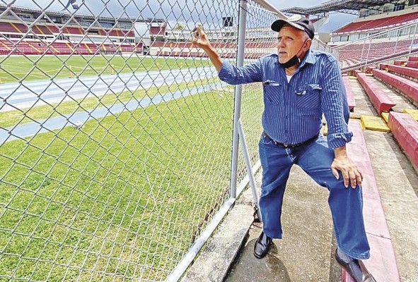 Lorenzo Reyna reflexiona sobre el fallecimiento de su mejor amigo Leonel Vásquez.